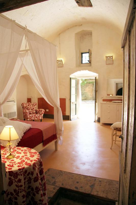 Deluxe Double Room image 4