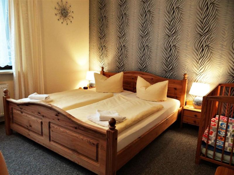 Double Room image 1