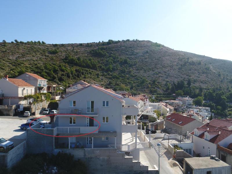 Comfort One Bedroom Apartment with Terrace image 4