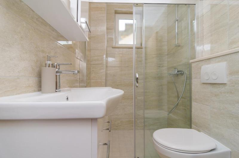 Comfort One Bedroom Apartment with Terrace image 2