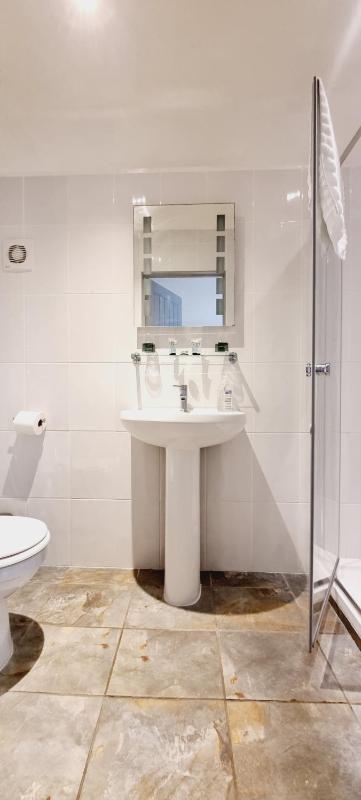 Deluxe Double Room with Shower image 2