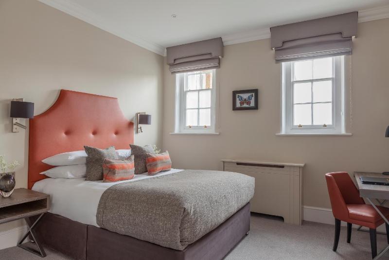 Executive Double Room image 4