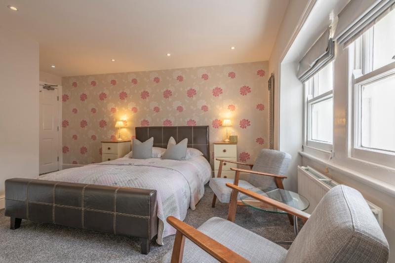 Standard Double Room image 1