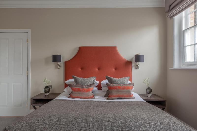 Executive Double Room image 2