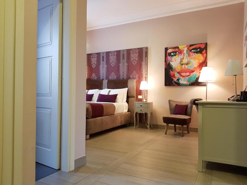 Double Room with Private Bathroom image 4