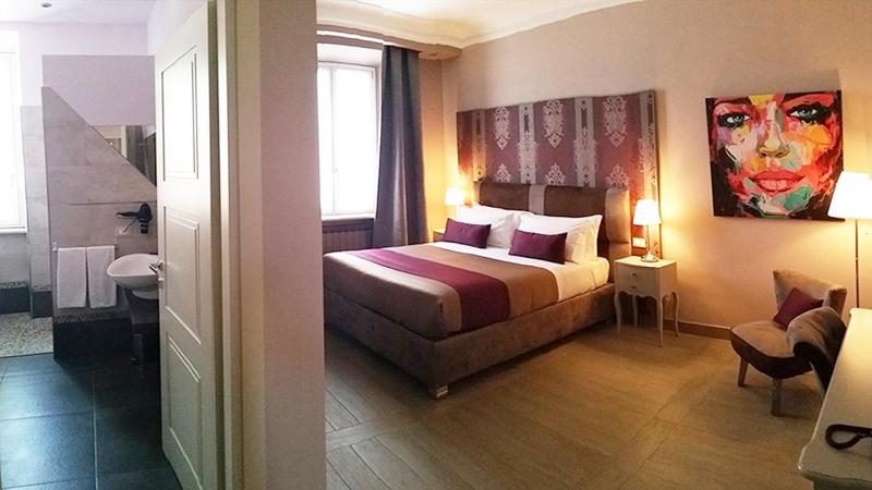 Double Room with Private Bathroom image 2