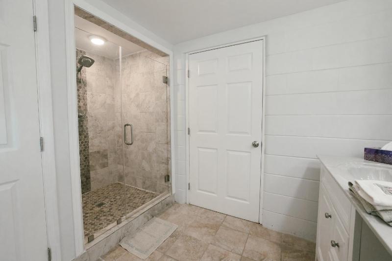 Two-Bedroom House image 4