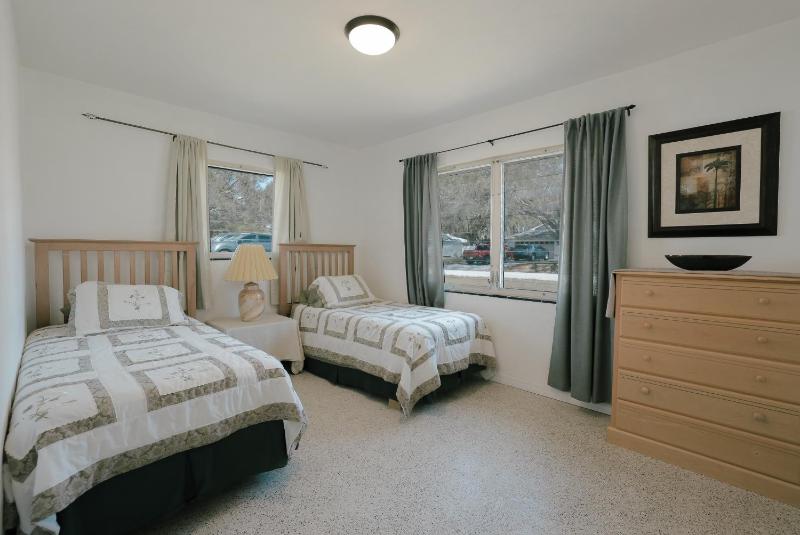 Two-Bedroom House image 3