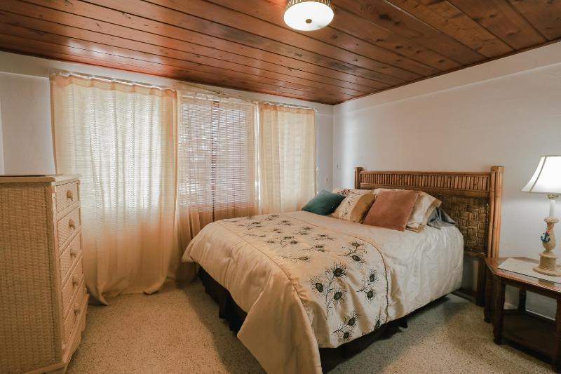 Two-Bedroom House image 2