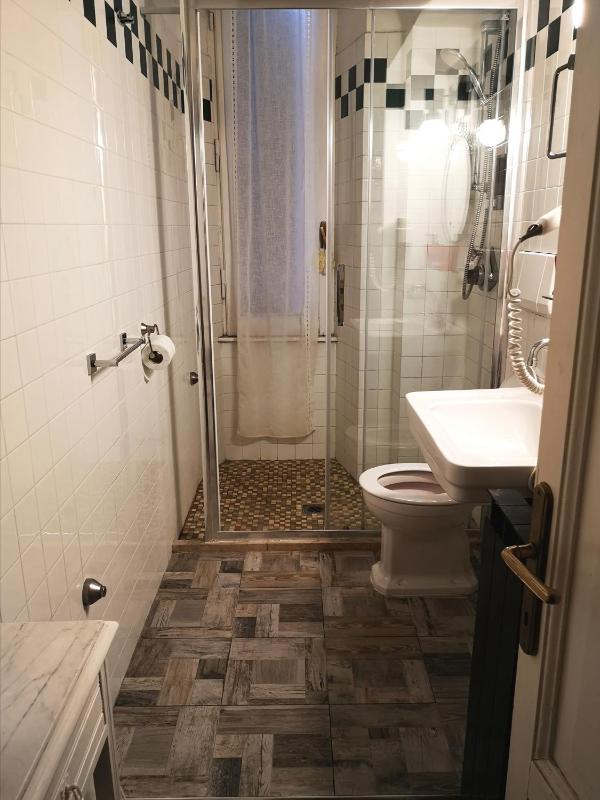 Double Room with Private External Bathroom image 4