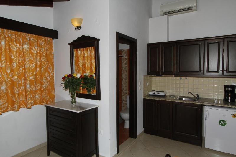 One-Bedroom Apartment (2 Adults) image 3