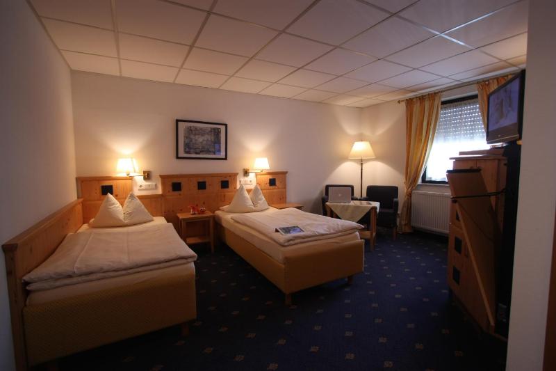Double Room image 4