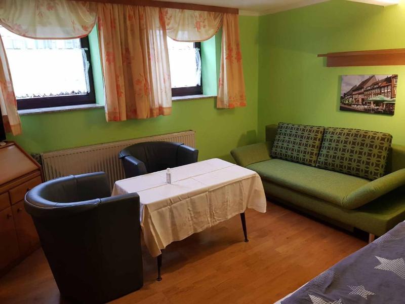 Single Room image 3