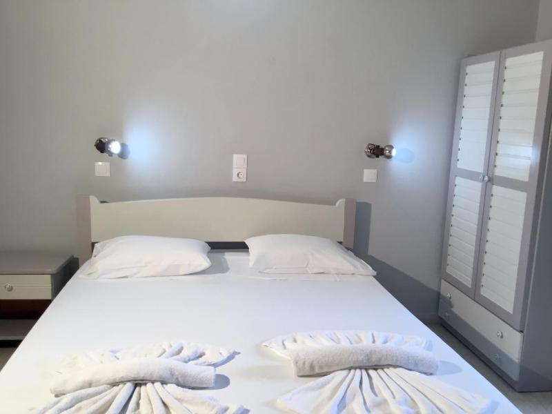 Studio (2 Adults) Double Bed image 2