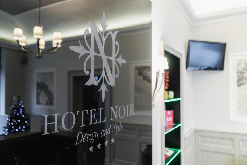 Hotel Noir - image 13