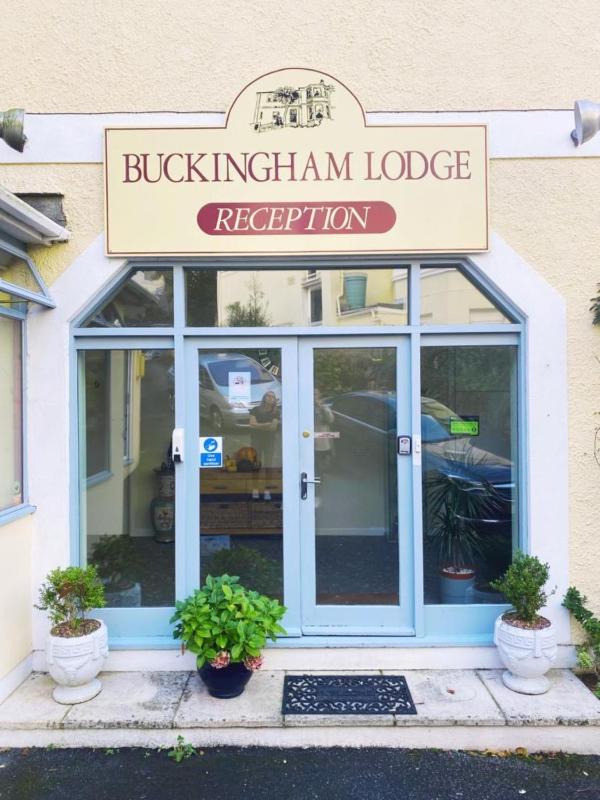 Buckingham Lodge Guest House - image 3