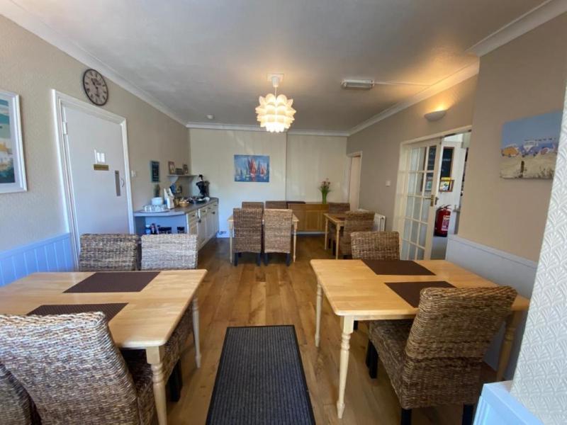 Buckingham Lodge Guest House - image 19