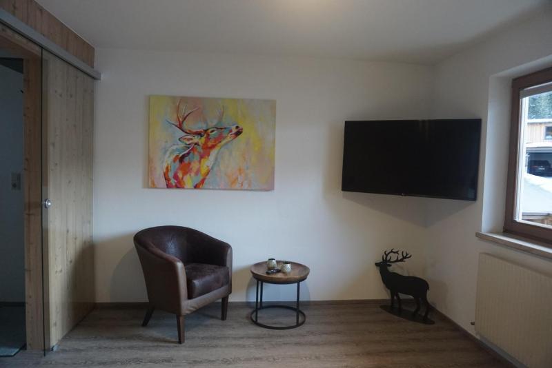 One-Bedroom Apartment image 4