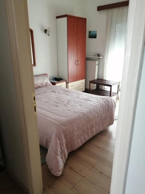 Studio Apartment image 1