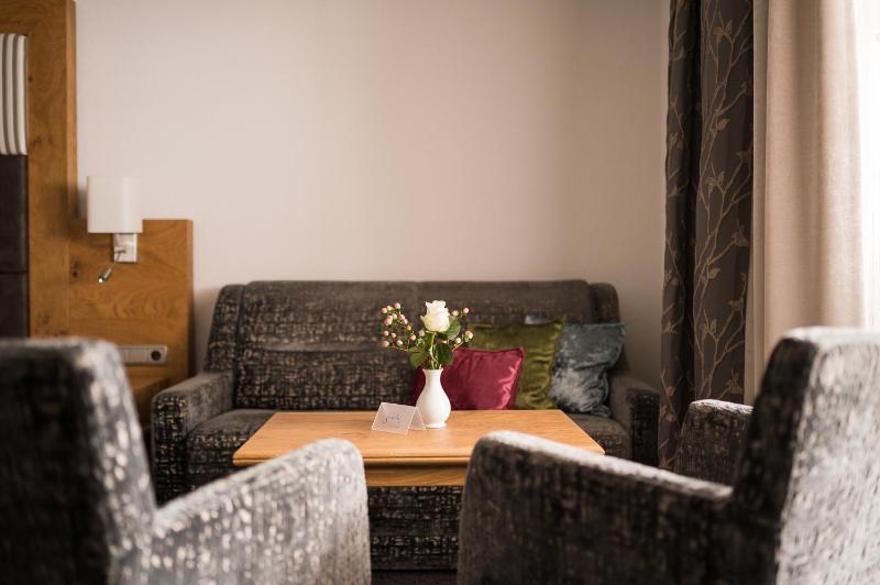 Superior Double Room with Balcony image 4