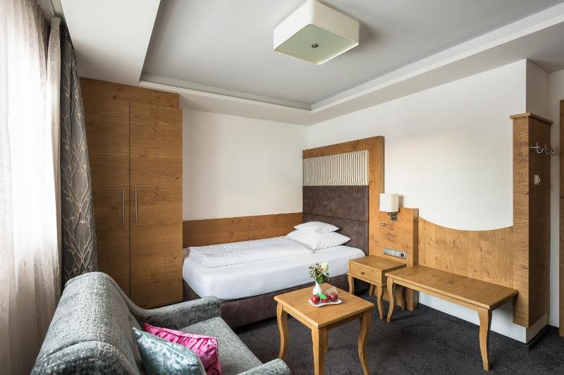 Comfort Single Room with Balcony image 1