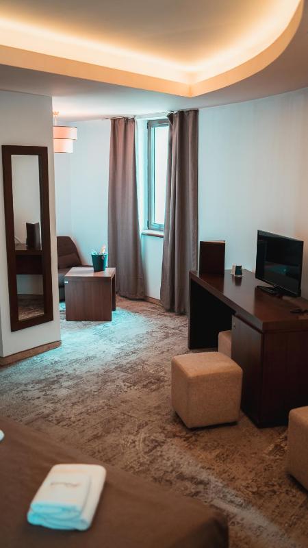 Executive Double Room image 3