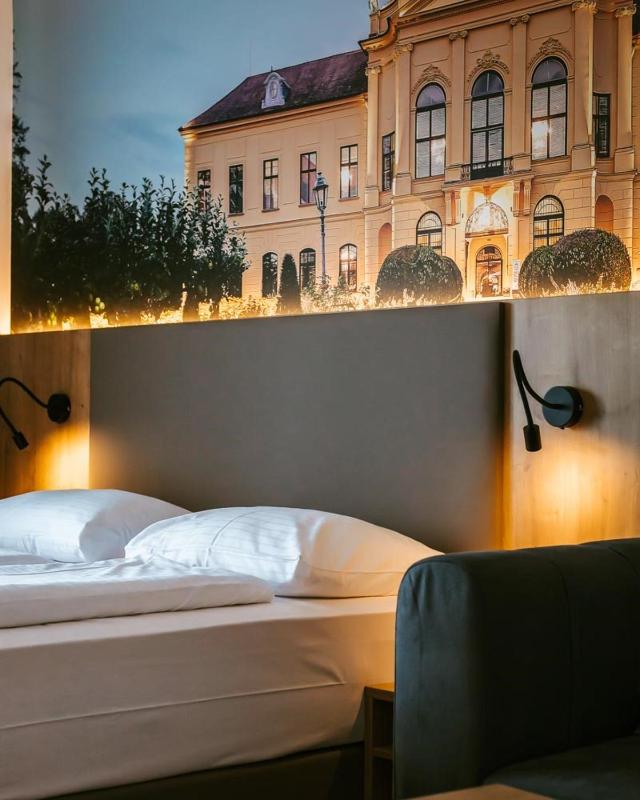 Deluxe Double Room image 1