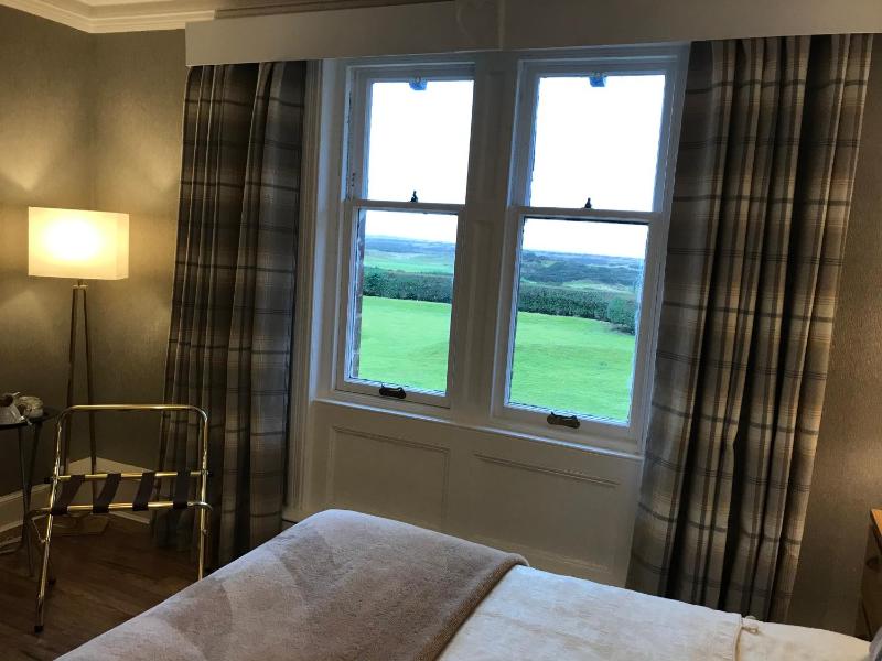 Deluxe Double or Twin Room with Sea View image 1