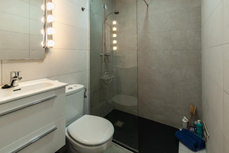 Los olivos villa with heated pool - image 14