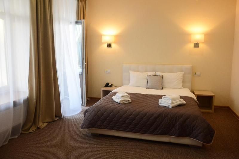 Double Room with Balcony image 1