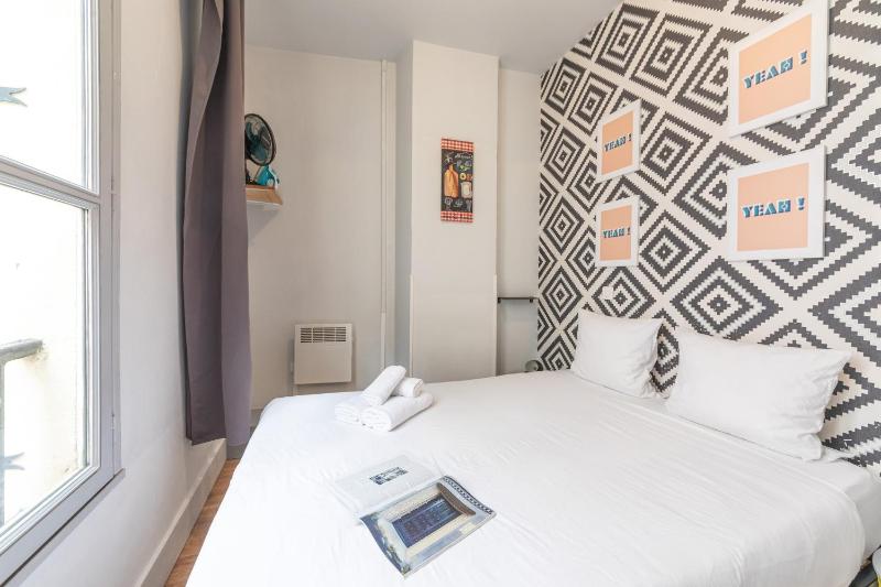 Two-Room Apartment image 1