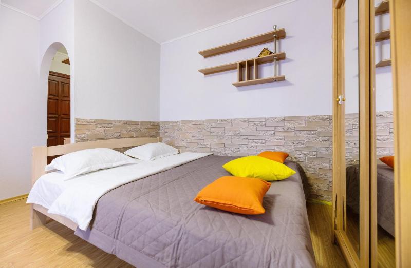 Studio Apartment image 1
