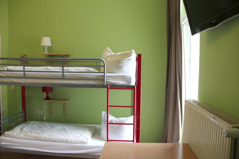 Room with 5 Beds with private bathroom image 3