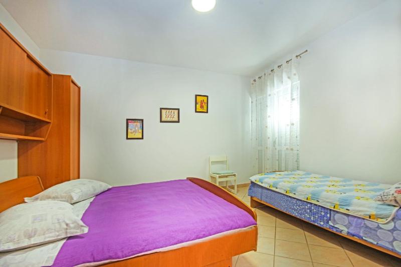 Apartments Makarska - image 21