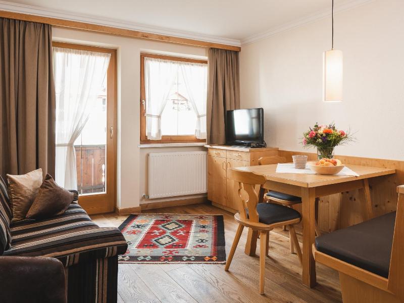 Apartment with Garden View image 1