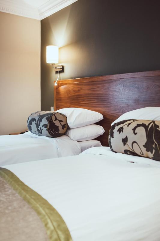 Lodge Twin Room image 4