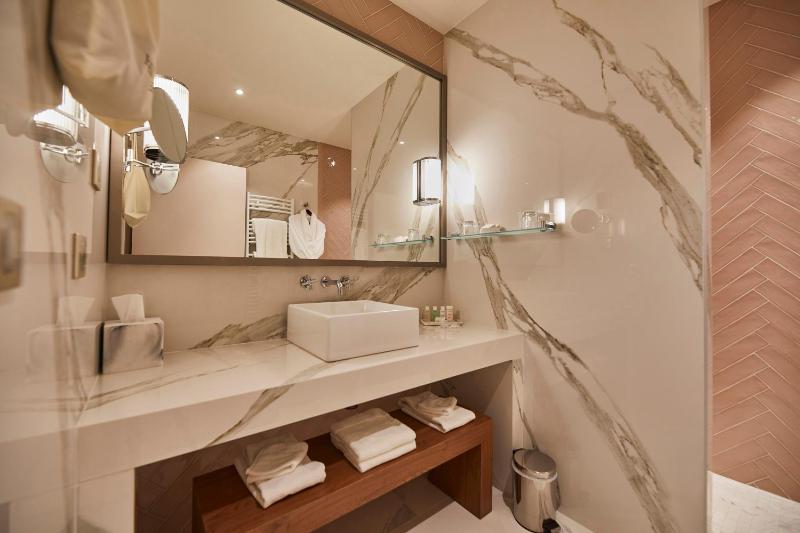 Superior Double Room image 1