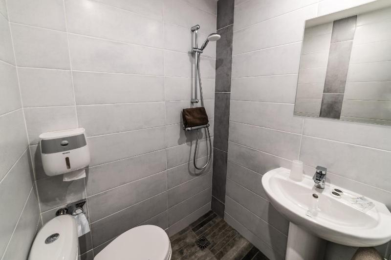 Standard Double Room image 3