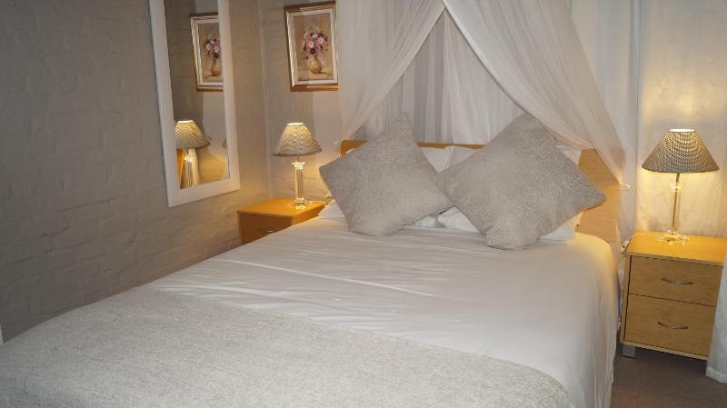Valentines Hermanus - image 14