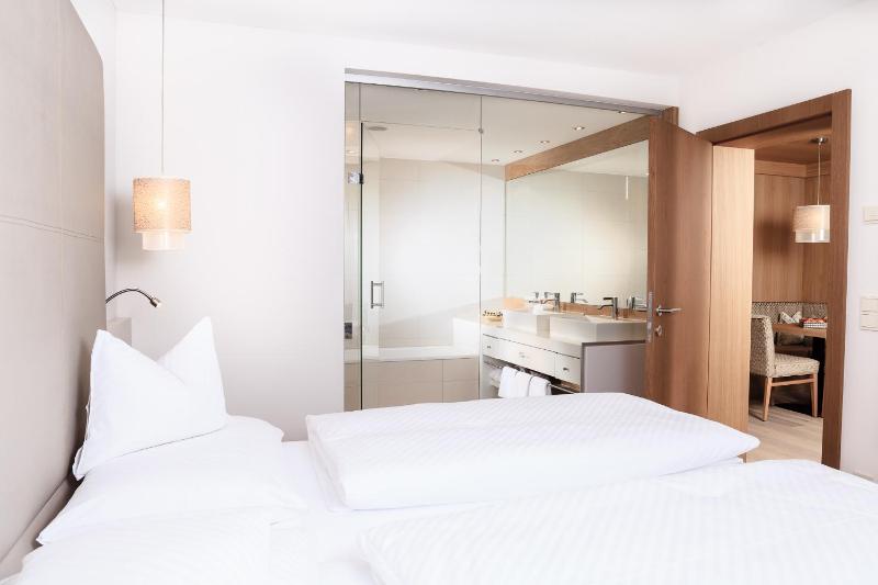 Suite with Balcony image 2