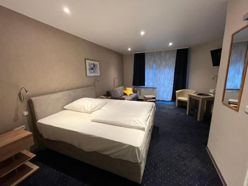 Triple Room image 3