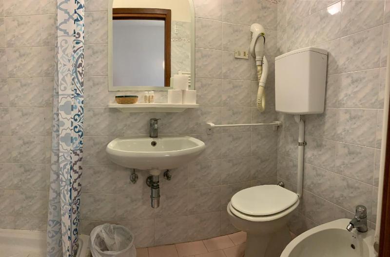 Double or Twin Room with Balcony image 4