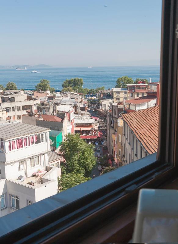 Grand Liza Hotel - image 7