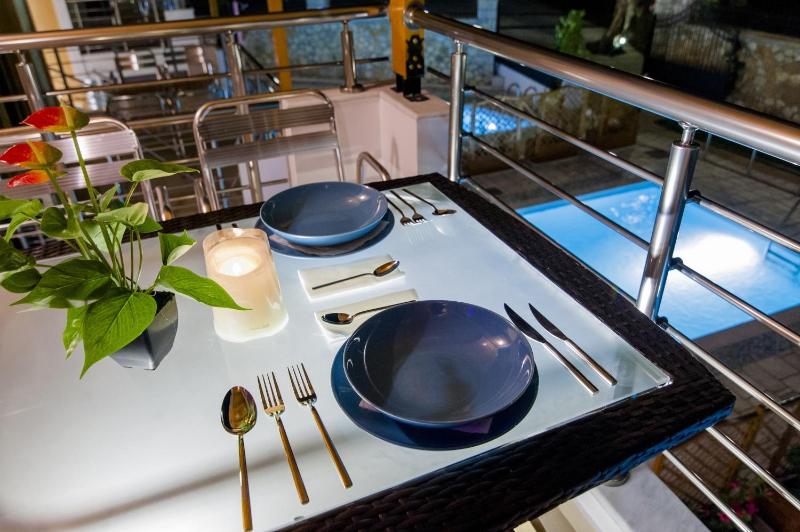 Villa with Private Pool - Split Level image 4