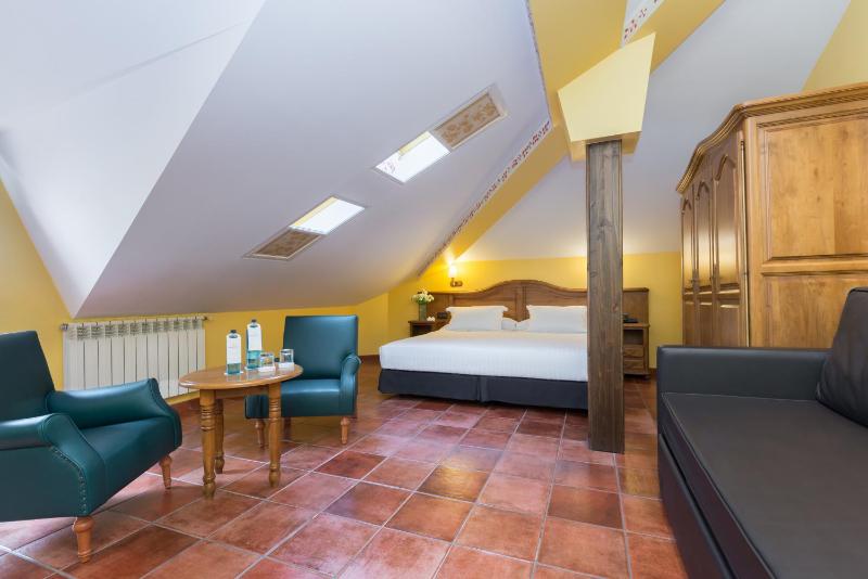 Junior Suite image 1