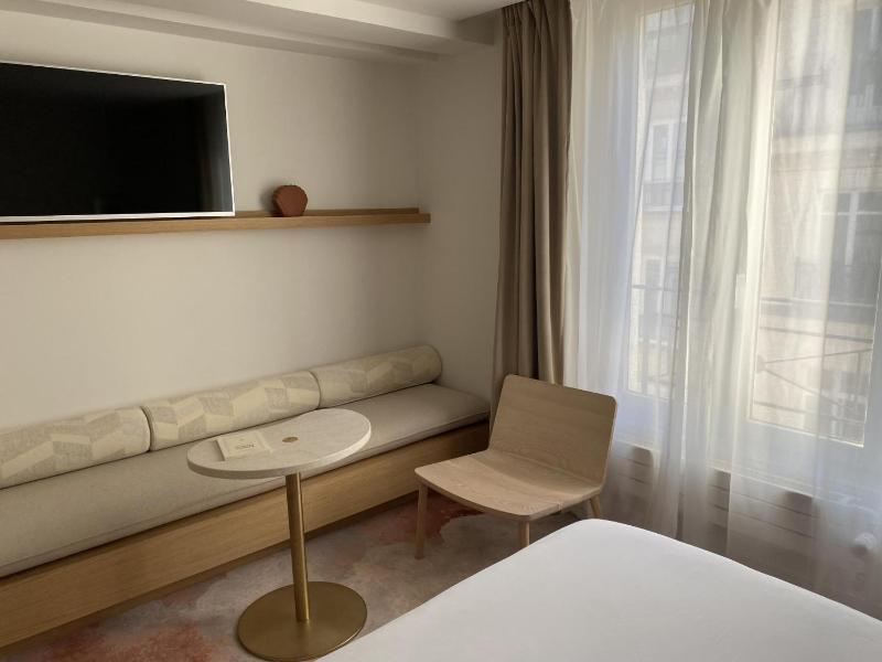Deluxe Double Room - Ground Floor image 2