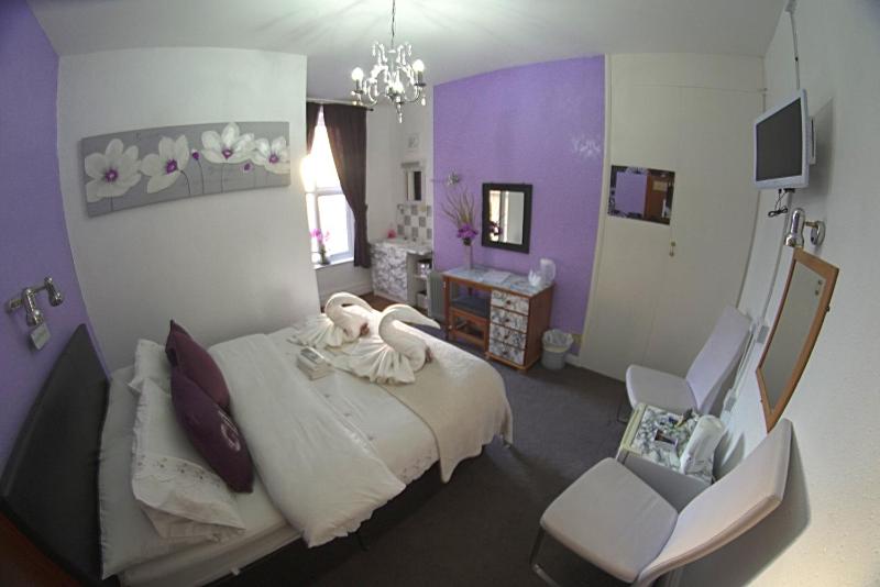 Deluxe Double Room image 1