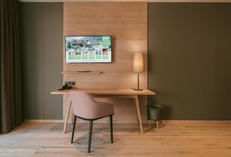 Suite with Balcony image 4