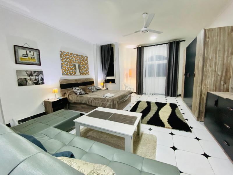 Lima Modern. Sea View. Strong Wi Fi. Sheraton Road - image 18