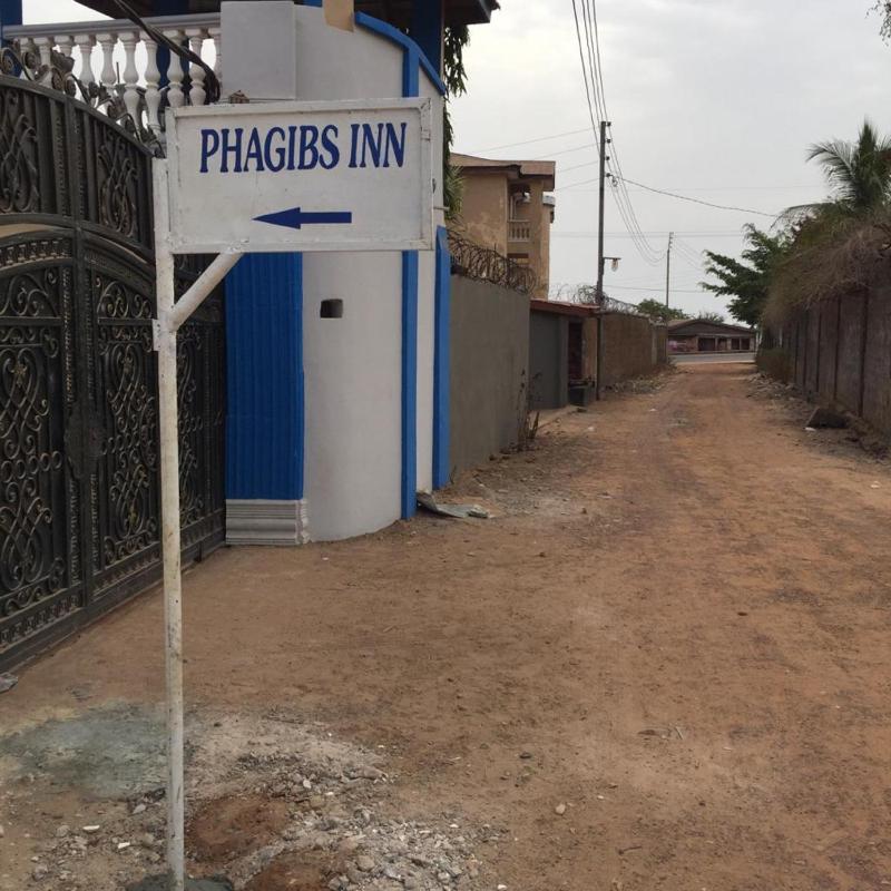 PhaGibs Inn Hotel - image 1